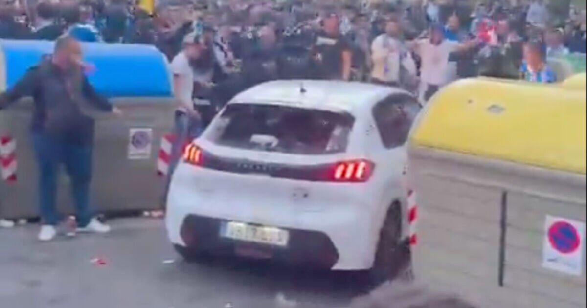Espanyol-Fans wurden bei einem schrecklichen Vorfall von einem Auto niedergemäht, während die blutüberströmten Anhänger weggezerrt wurden