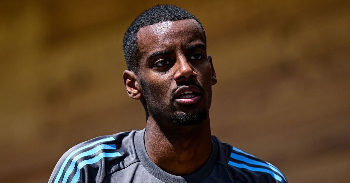 Newcastle hit back at Alexander Isak in statement after striker's explosive words