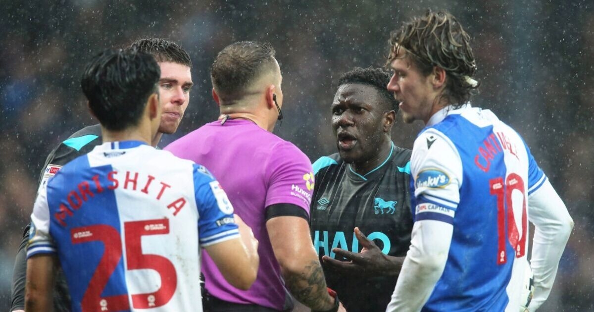 Confermata la decisione sulla ripetizione della partita Blackburn-Ipswich dopo l'interruzione della partita a 10 minuti dalla fine