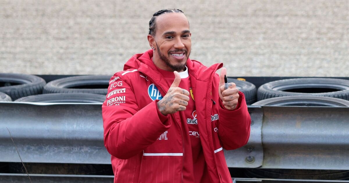 Lewis Hamilton, Ferrari'nin ilk sezonunun başlamasından haftalar önce yeni işine kavuştu