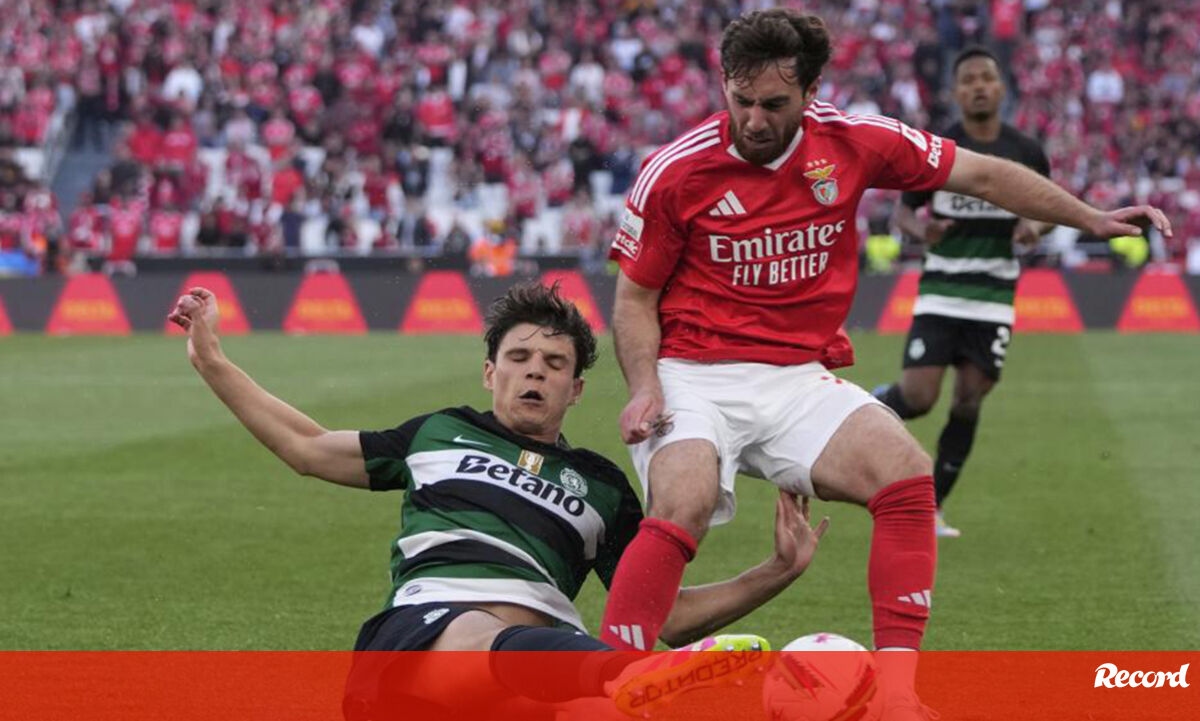 <![CDATA[ Carreras furioso e Kökçü irritado ]]>