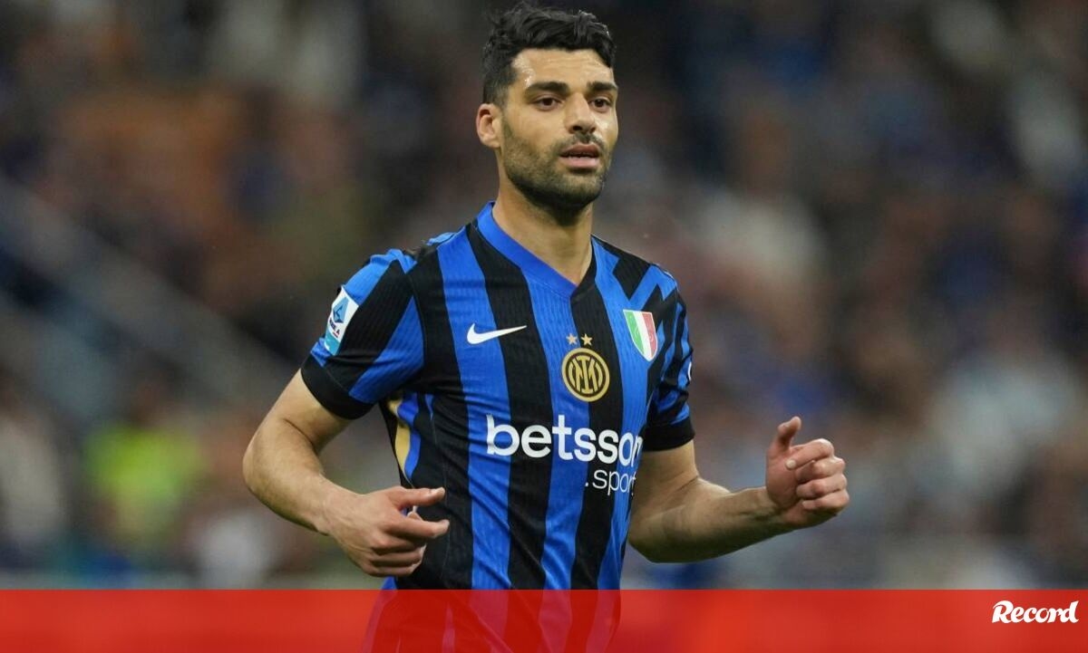 <![CDATA[ Inter desaconselha Taremi a deixar o Irão por terra: avançado está retido em Teerão sem a família ]]>