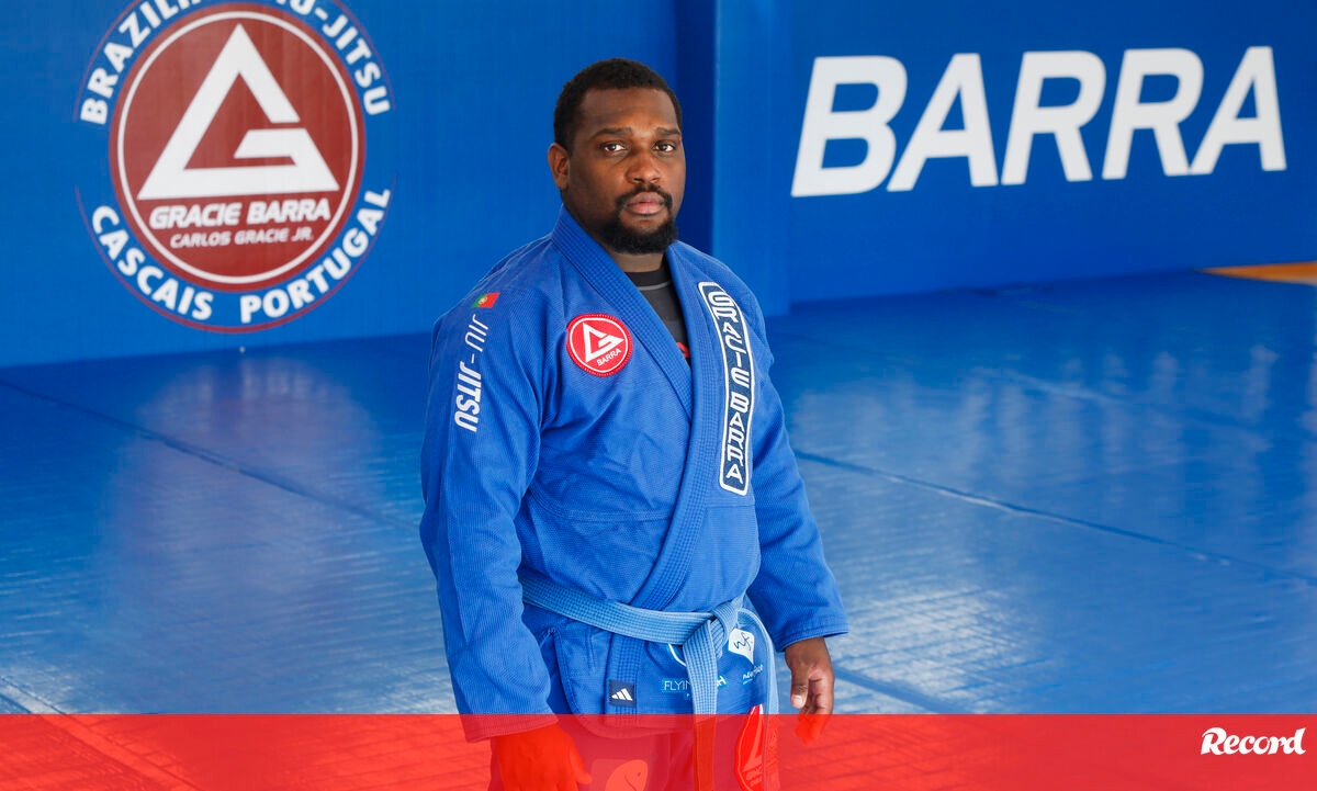 <![CDATA[ Vice-campeão mundial de Jiu-Jitsu divide-se entre os tatamis e um estaleiro naval ]]>