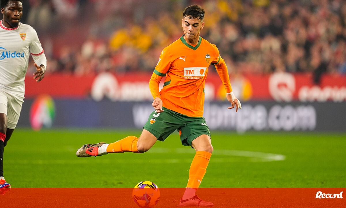 <![CDATA[ Enzo Barrenechea chega hoje a Lisboa ]]>