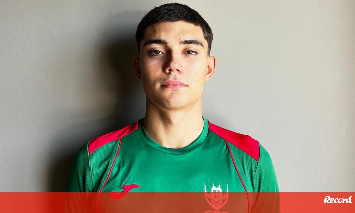 <![CDATA[ Miguel Oliveira bate recorde nacional de juvenis nos 50 metros costas ]]>