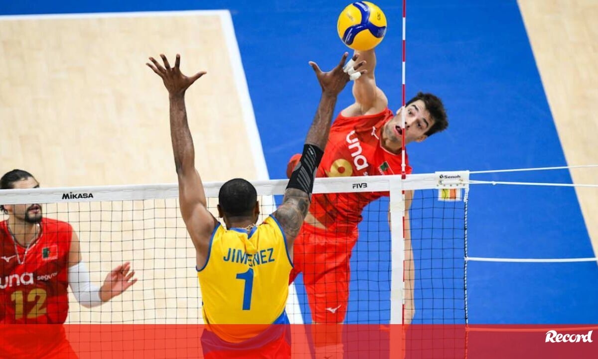 <![CDATA[ Portugal vence Colômbia e ainda sonha com 'oitavos' no Mundial de voleibol ]]>