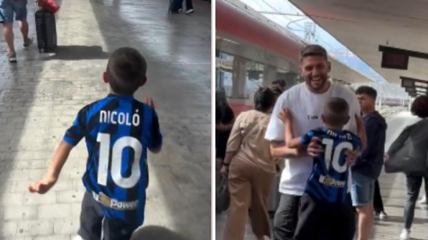 Berardi und die große Umarmung mit seinem Sohn, der ein Fan von Inter Mailand ist