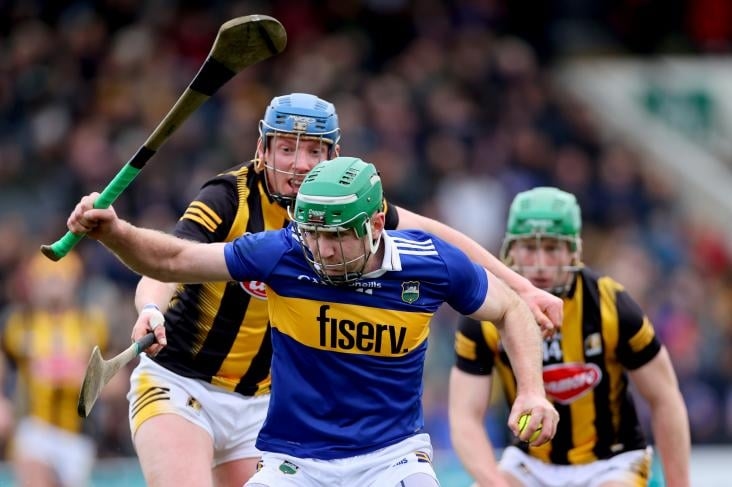 TD kritisiert Vandalen, die das Kilkenny-Glückwunschschild beschmiert haben