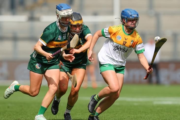 Keane se separa de Clare después de una temporada a cargo