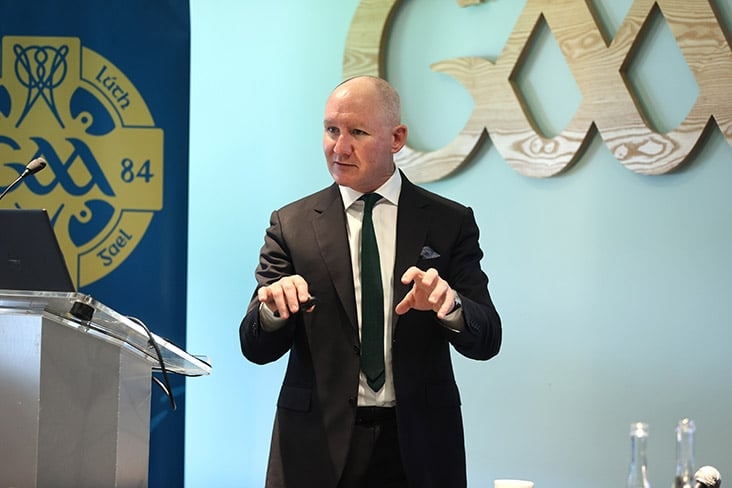 Jim Gavin escolhido como candidato presidencial do Fianna Fáil