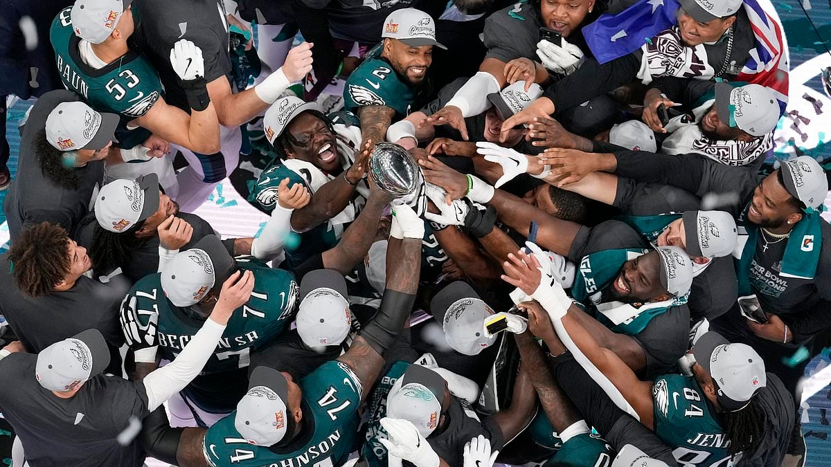 Eagles zouden zich 'vereerd' voelen om het Witte Huis te bezoeken... ondanks dat Donald Trump Chiefs steunt om de Super Bowl te winnen