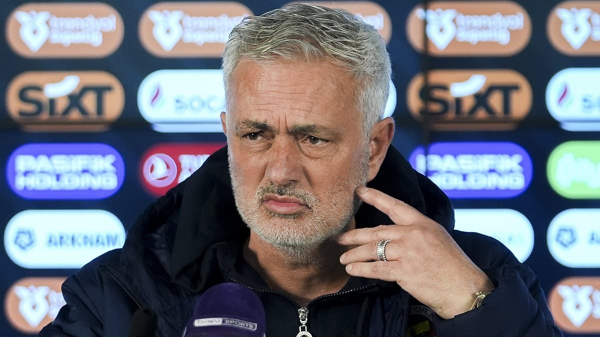 Jose Mourinho beschuldigd van 'racistische opmerkingen' na boze derby in Istanbul, terwijl Galatasaray belooft STRAFRECHTELIJKE procedures te starten tegen de Fenerbahçe-manager