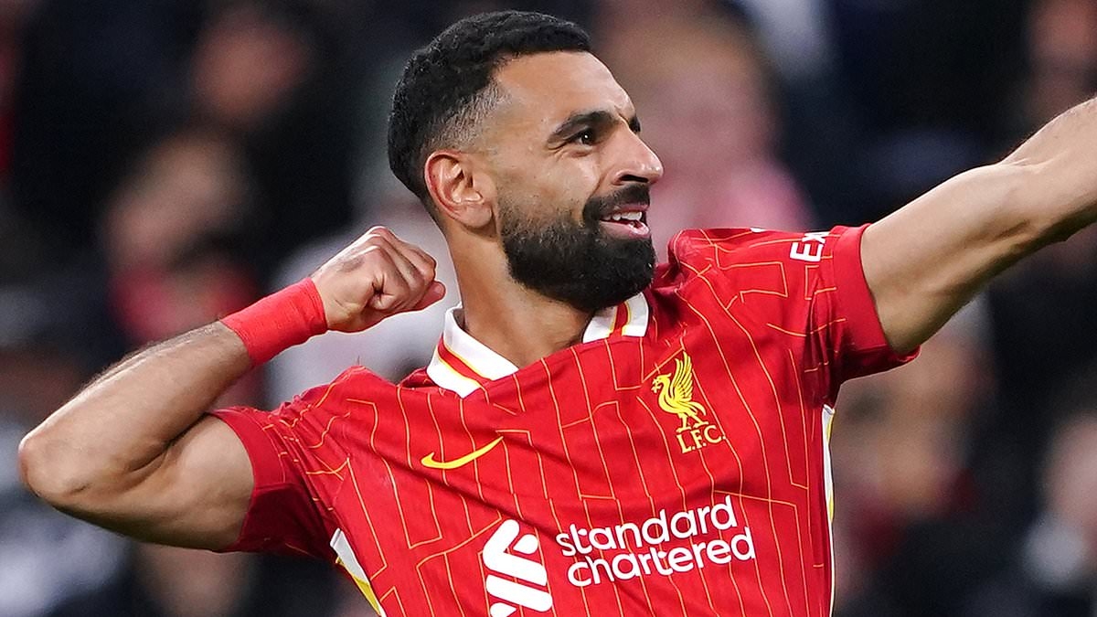 Rio Ferdinand widerlegt die Behauptung, Mo Salah sei der beste Spieler der Premier League aller Zeiten – und besteht darauf, dass es „KEINE CHANCE“ gibt, dass er vor zwei Legenden liegt