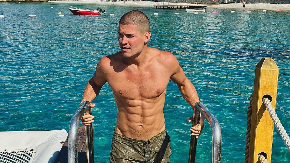 William Goodge: Male model who's trying to break the record for running almost 4000km from Perth to Sydney is hit by bombshell cheating allegations