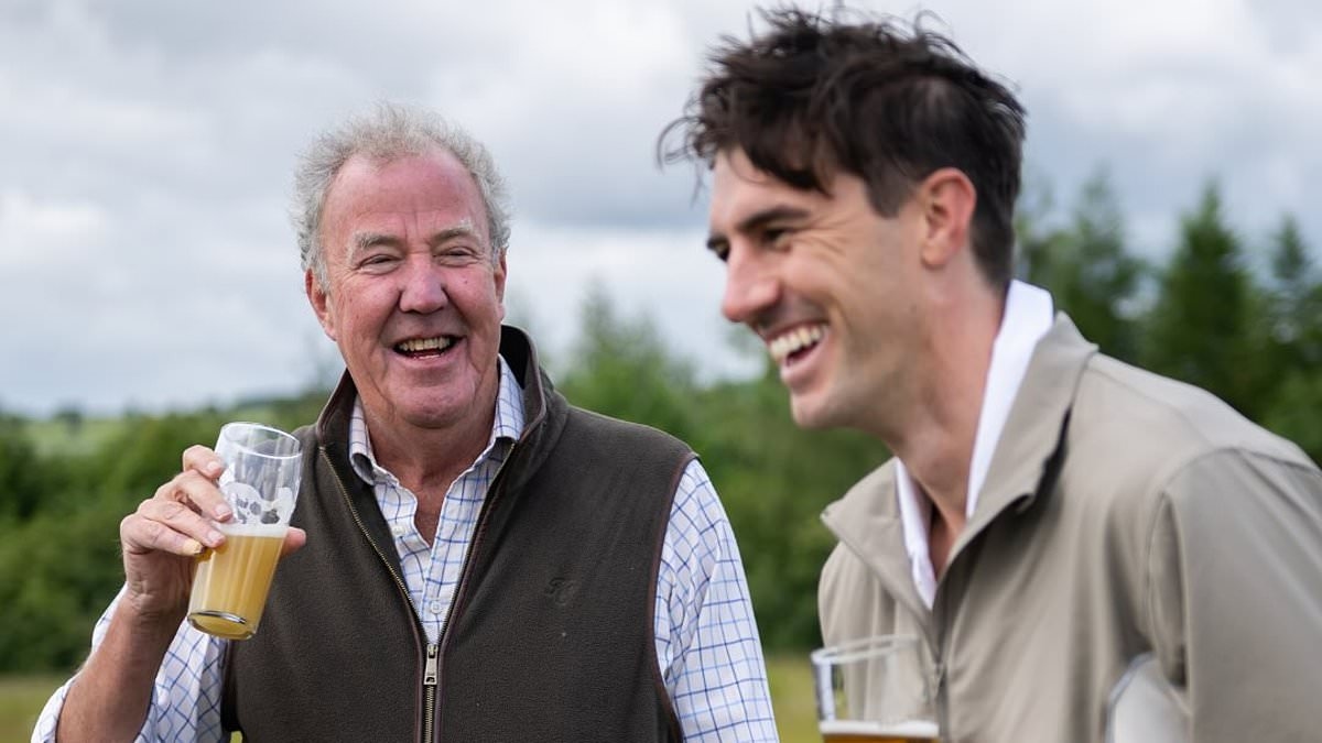 Pat Cummins exposes Jeremy Clarkson's wild act at 10am after revealing chat with host on his hit farm TV show