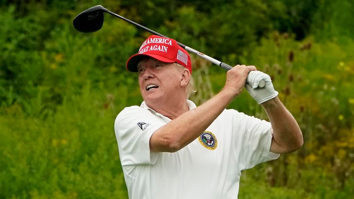 El asombroso porcentaje de la presidencia que Trump pasó jugando al golf... y cuánto le costó a los contribuyentes