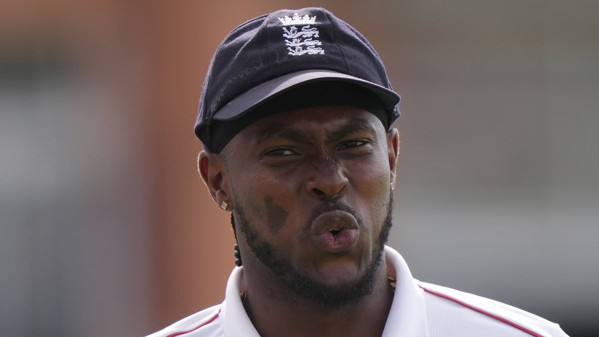 PETIT-DÉJEUNER TEST MATCH : Le propriétaire du ballon des Dukes aborde la controverse, une invitation indienne du roi Charles et la façon dont Jofra Archer se rend au terrain