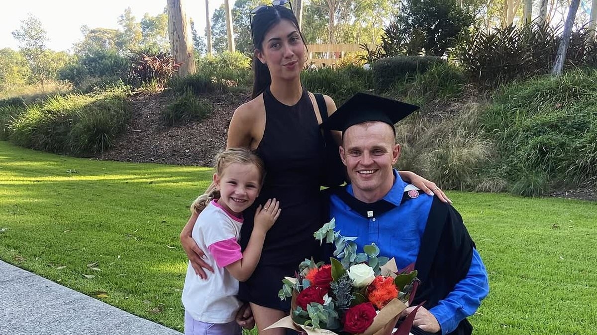 O astro da NRL, Alex McKinnon, que está em uma cadeira de rodas, é atingido por dois insultos chocantes do clube em que jogava quando ficou paralisado