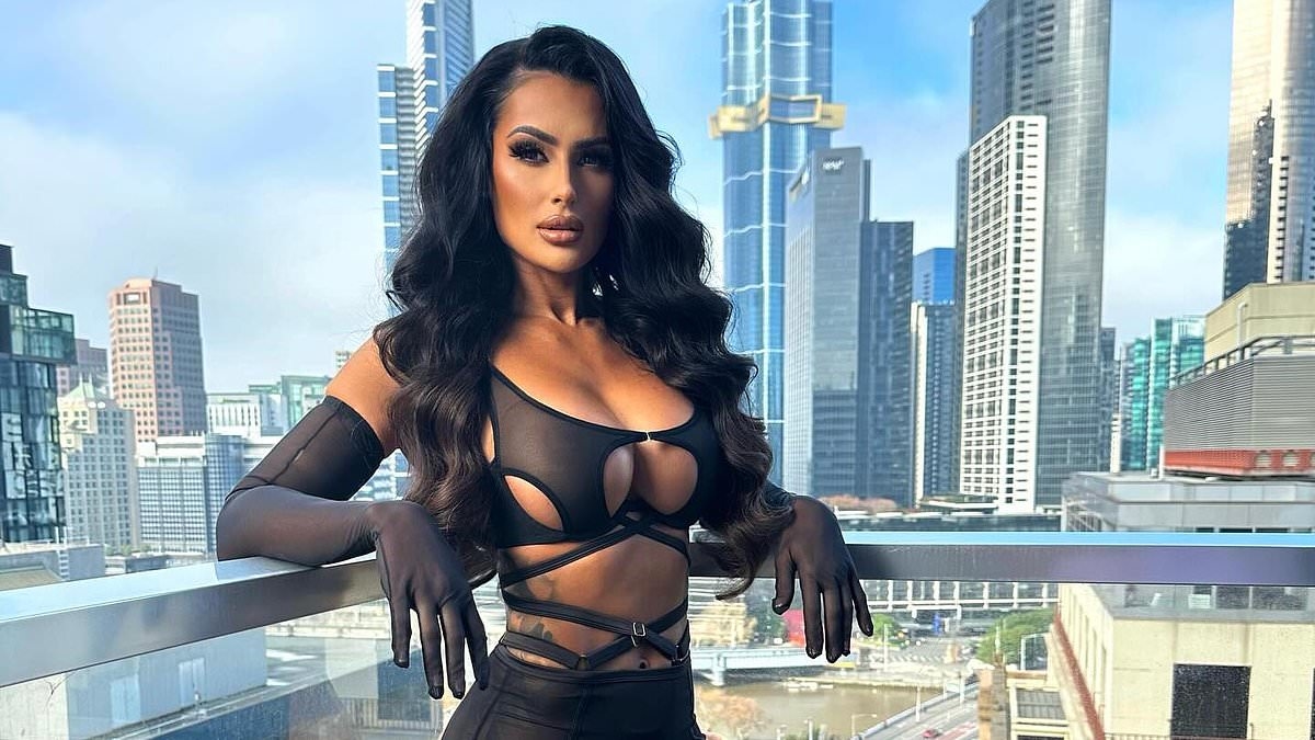 Disgraced former footy WAG Arabella Del Busso lines up boxing fight with glamorous Aussie TV star
