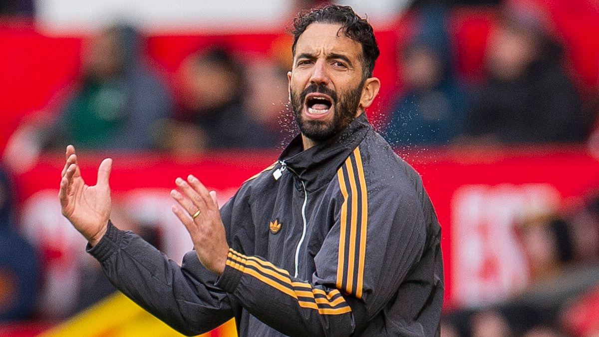 CHRIS WHEELER, Manchester United'ın Erik Hag'i kovmadan on hafta önce desteklediğini söylüyor... Acımasız Sir Jim Ratcliffe'in Ruben Amorim'e üç yıllık bir geçiş hakkı vereceği fikri, yanlış olduğu kadar saçmadır da.