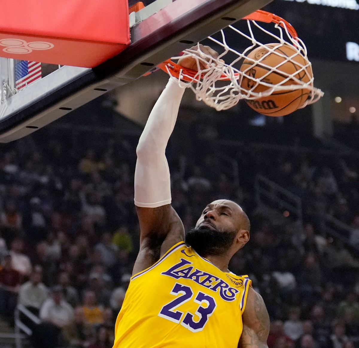 NBA: Historischer Verkauf der Lakers ist abgeschlossen