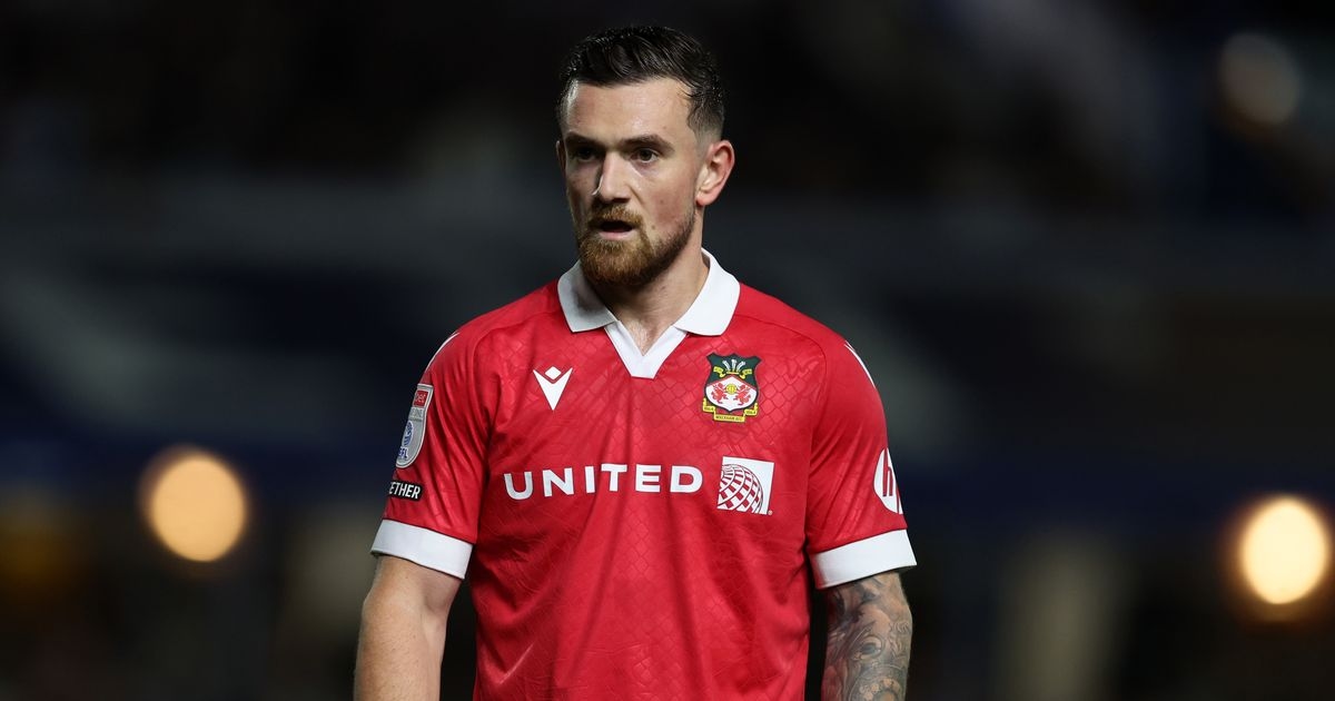 Wrexham-Star muss sich einer Operation unterziehen und darf von der Tour nicht nach Hause fliegen