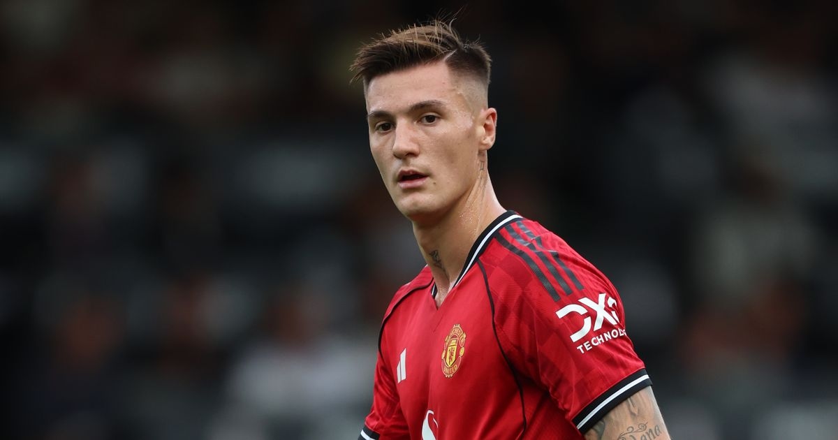 Benjamin Sesko handed Man Utd warning after Ruben Amorim transfer failure: 'Still very weak'