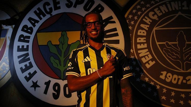 Archie Brown, de nieuwe aanwinst van Fenerbahçe, bekent zijn ongenoegen aan Mourinho! Devin Özek...