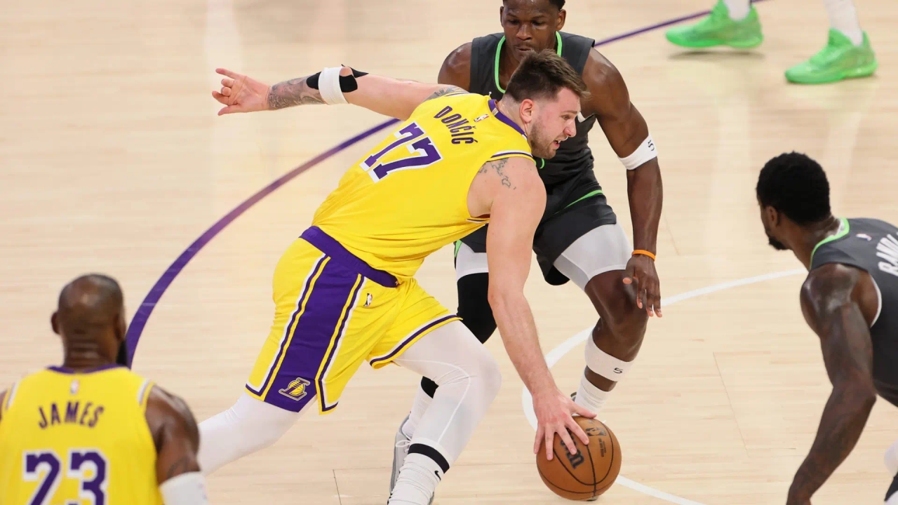 Doncic ve LeBron'un Lakers'ı NBA playoff'larının dışında kaldı.