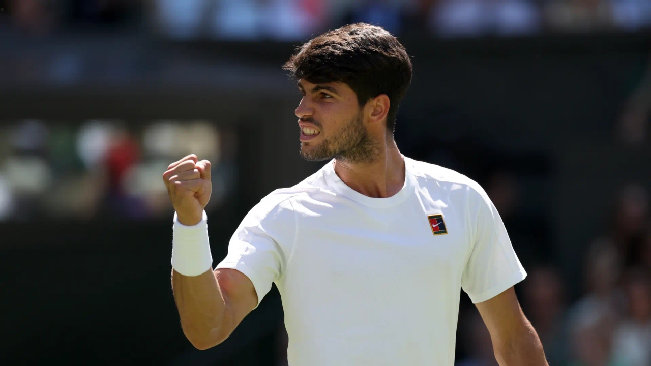 Carlos Alcaraz über seine Techniken zum Entspannen vom Tennis: „Ich esse vor oder nach einem Turnier einen Hamburger.“