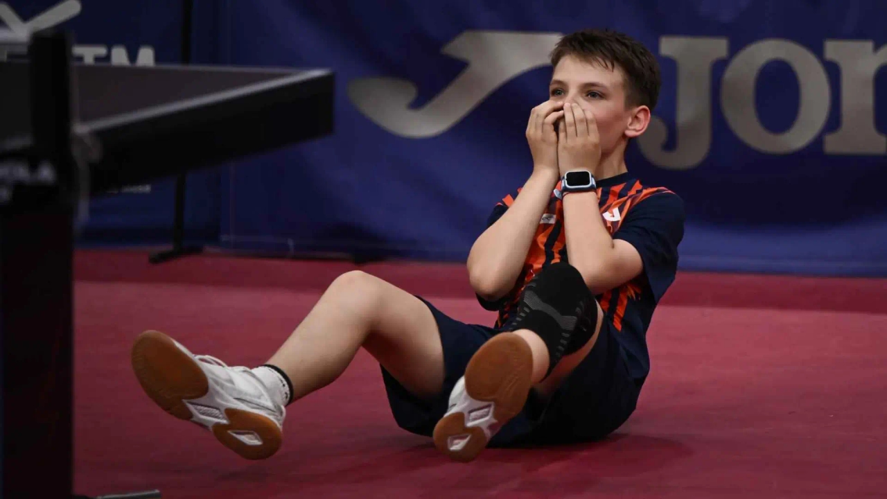 Ladimir Mayorov, das Tischtennis-Wunderkind, das mit nur 11 Jahren die spanische U19-Meisterschaft gewann.