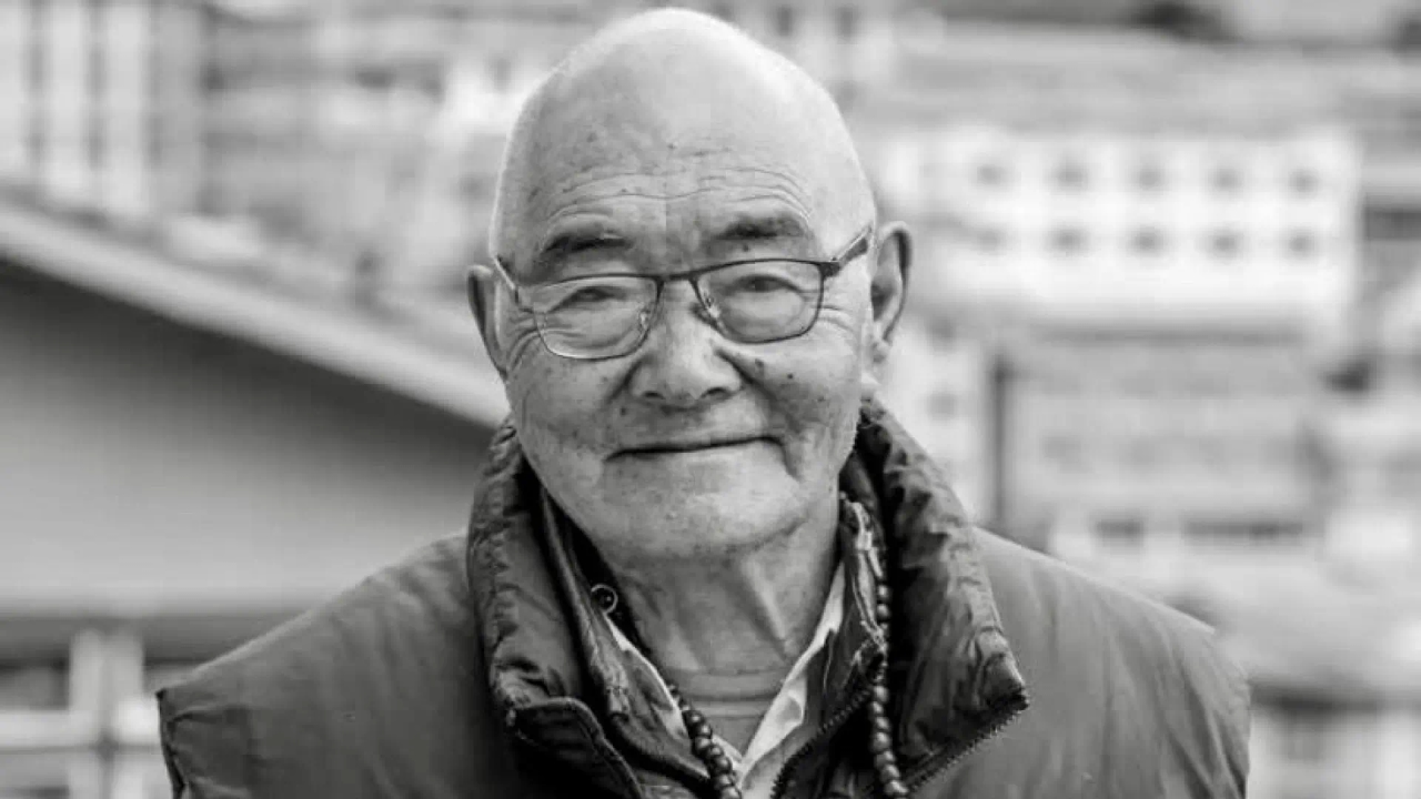 Kanchha Sherpa, the last survivor of the first successful ascent of Everest, dies at 92.