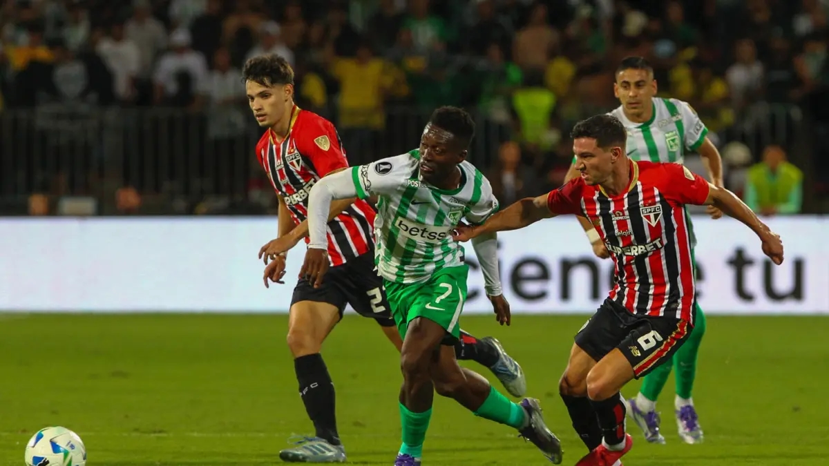 Atlético Nacional, Copa Libertadores ilerleyişini riske attı: evinde Sao Paulo ile berabere kaldı ve Edwin Cardona iki penaltı kaçırdı.