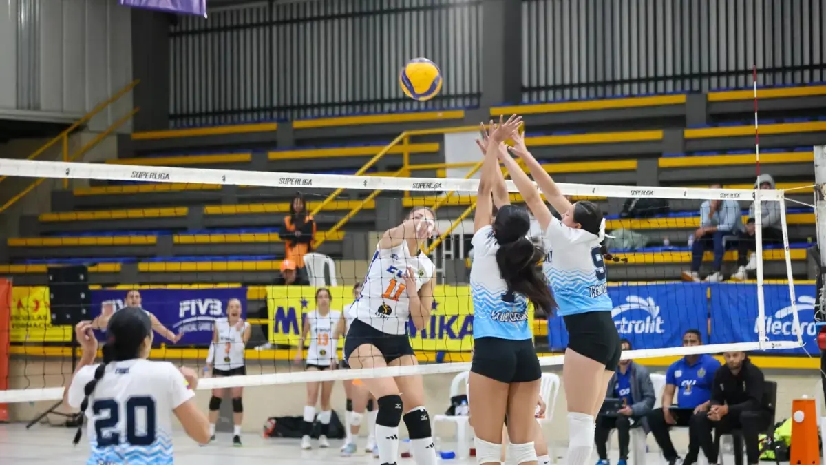 Voleybol Süper Ligi'nin yeni şampiyonu bu cumartesi El Salitre'de belli olacak: İşte bilet satın alma yolları.