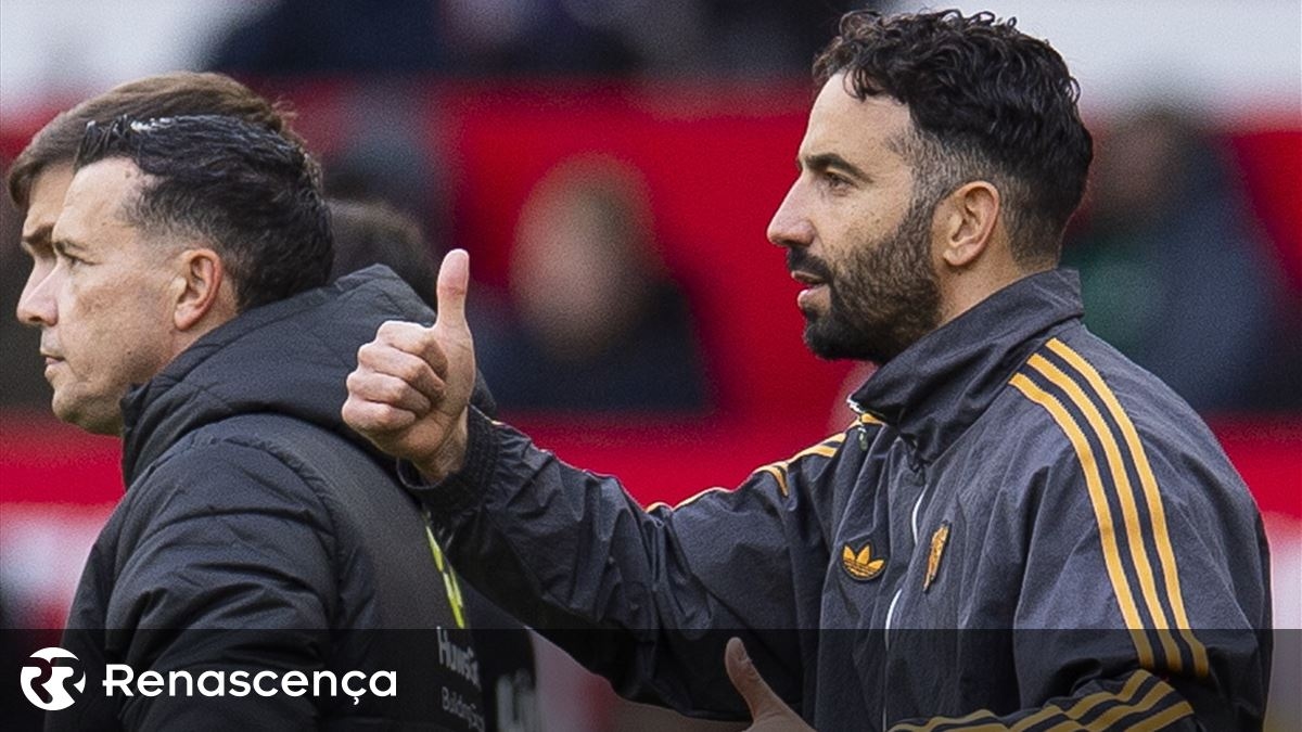 "Saída não vai acontecer". Dono do Manchester United segura Ruben Amorim
