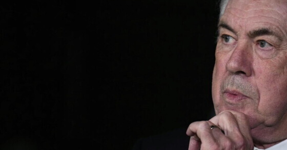 Carlo Ancelotti auf der brasilianischen Bank. Vielleicht