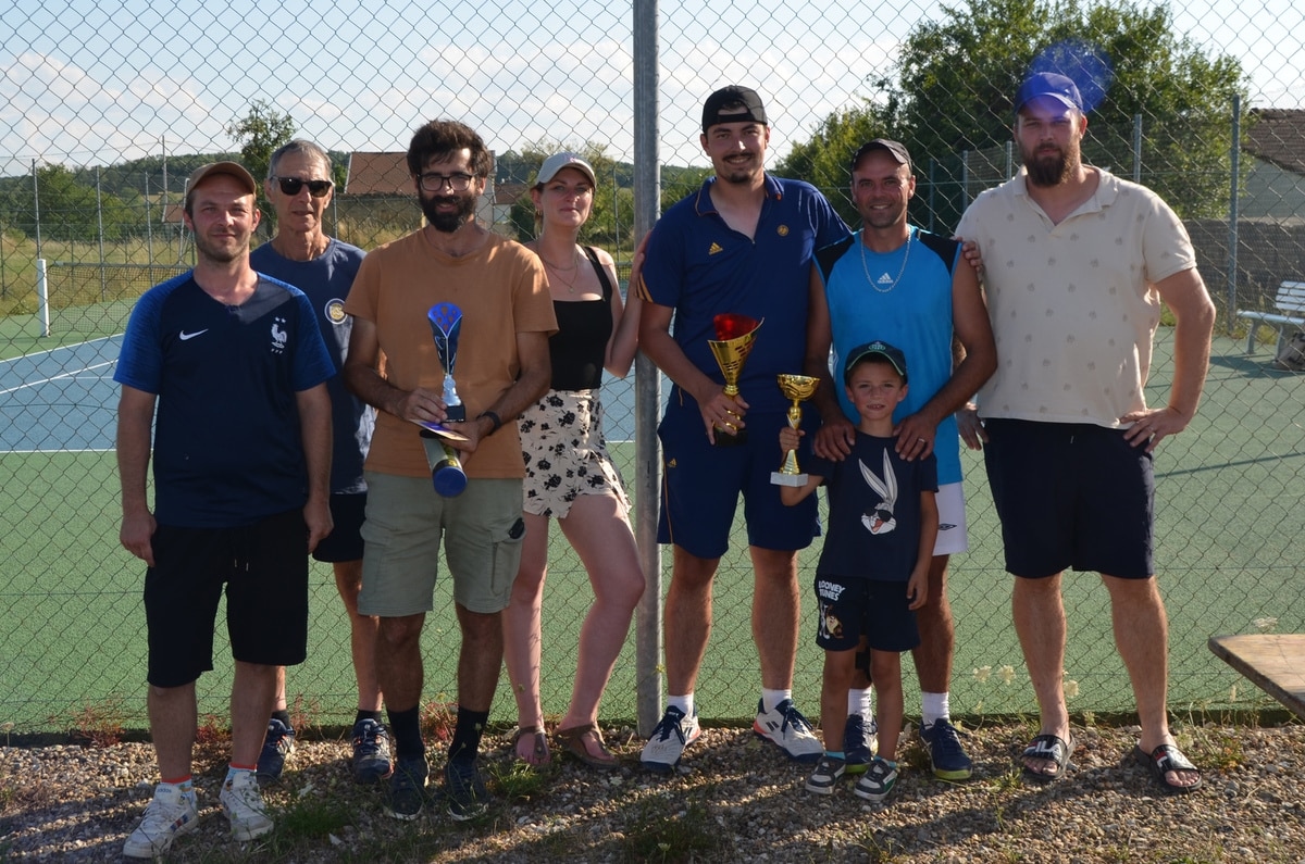 Wetter und Verletzungen stören Tennisturnier