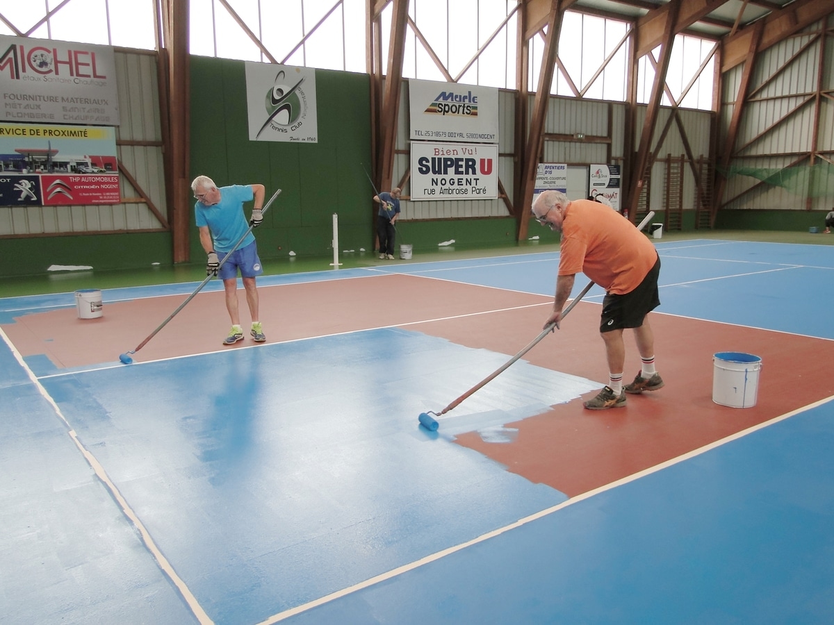 The Tennis Club sees life in blue