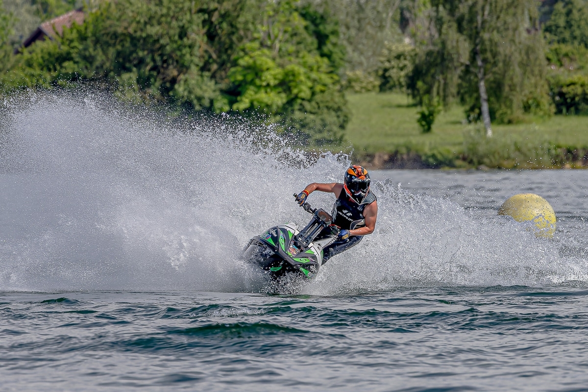 Jetskifahren am Lac du Der: Nervenkitzel und Adrenalin auf dem Wasser