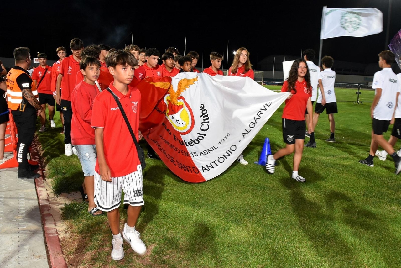 Quattromila giovani calciatori si sfidano nella Coppa del Guadiana a VRSA
