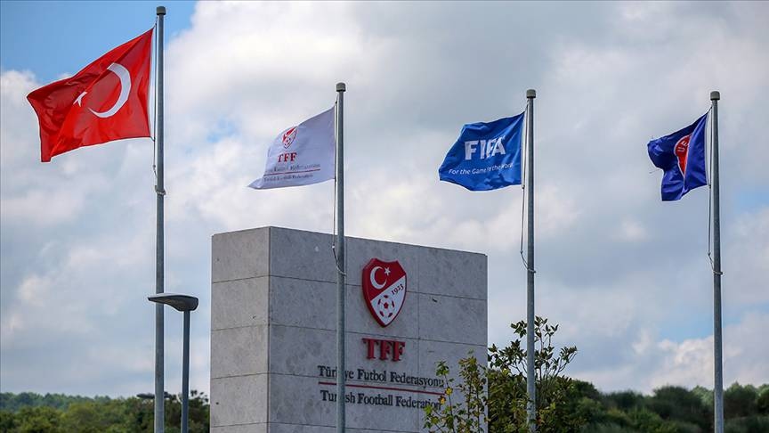 9 clubs uit de Super League werden doorverwezen naar de PFDK