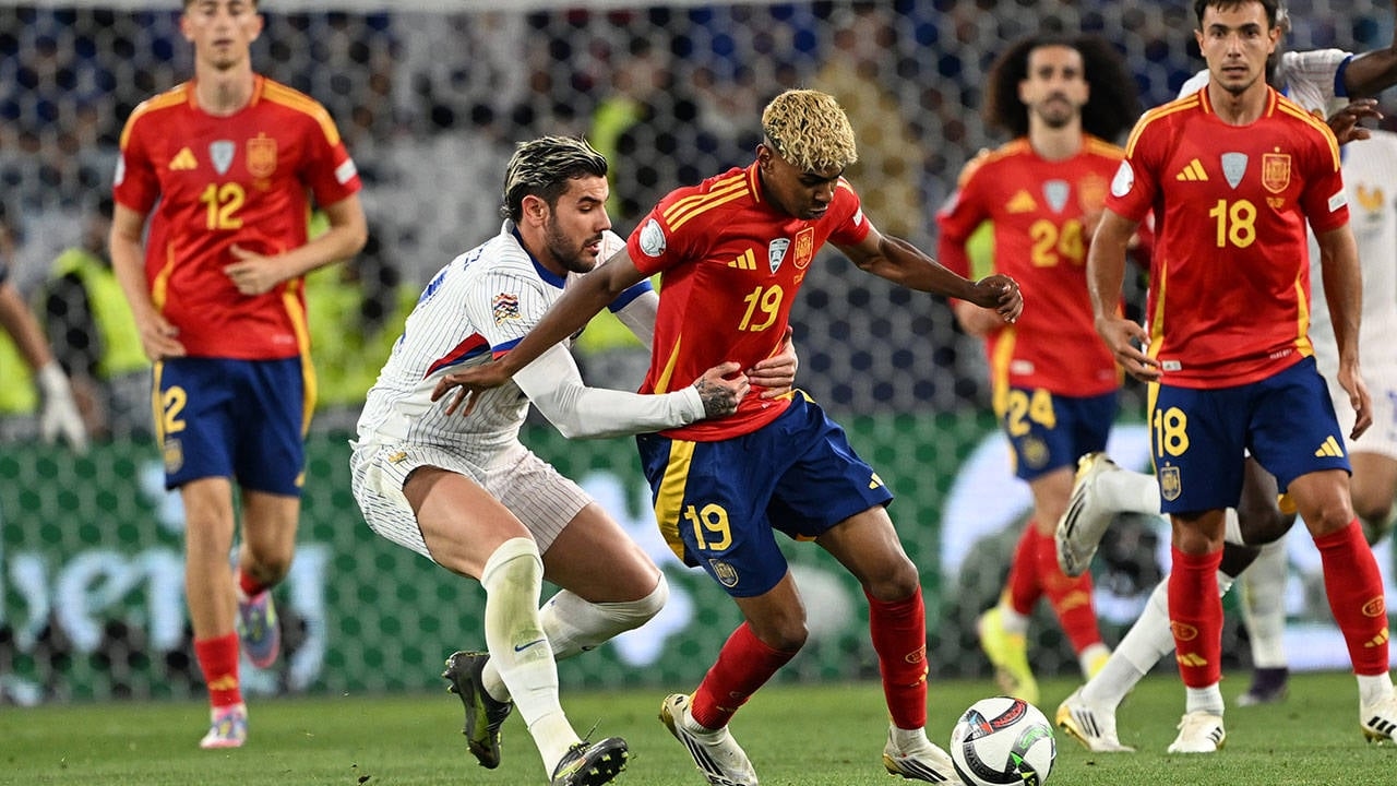 La Spagna ha vinto la partita con 9 gol