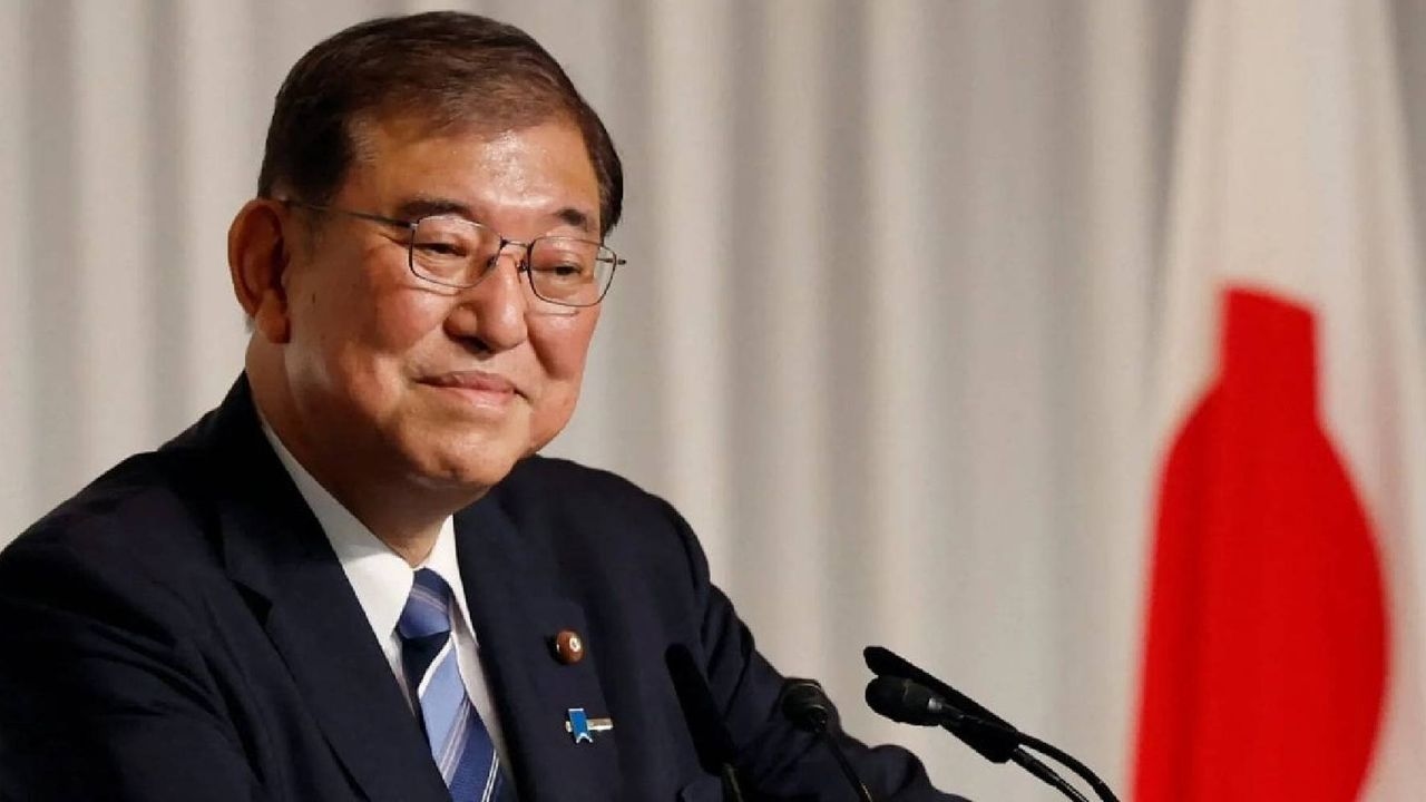 Japanese Prime Minister Shigeru resigns from his post