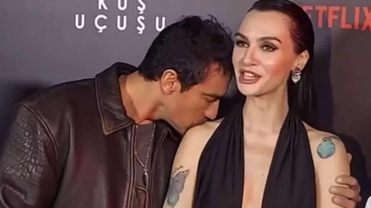 A song-based reference from Birce Akalay, who erased her friends with a single stroke