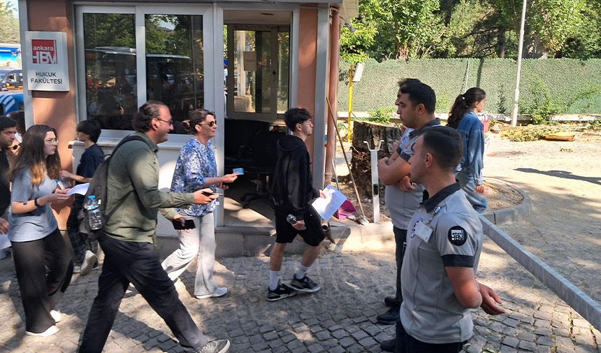 Die zweite Sitzung von YKS, AYT, hat begonnen