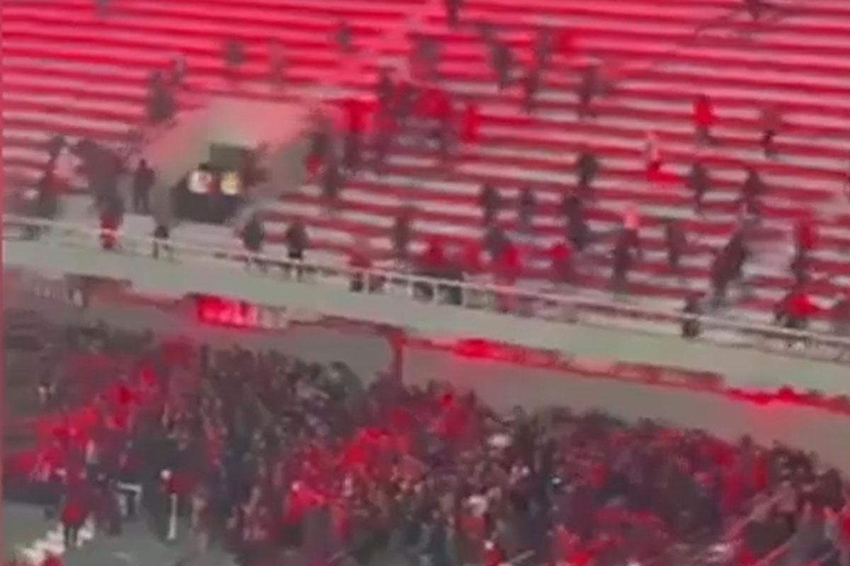 Copa Sudamericana, violenti scontri tra tifosi: feriti gravi e partita annullata