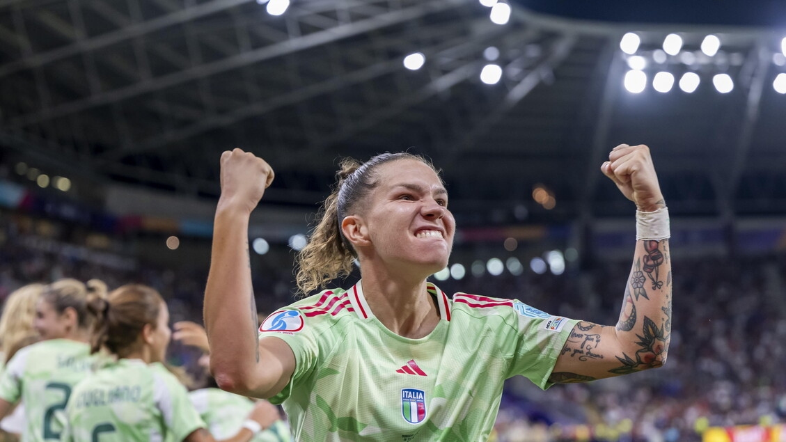 Futbol: Kadınlar Avrupa Şampiyonası; Linari turnuva kadrosuna seçildi