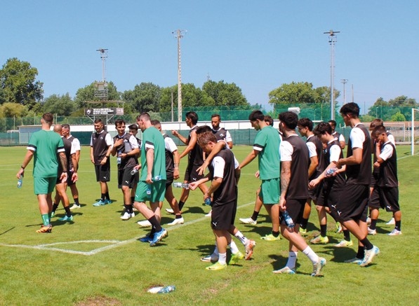 Académica-OAF beendet erste Trainingswoche mit Test