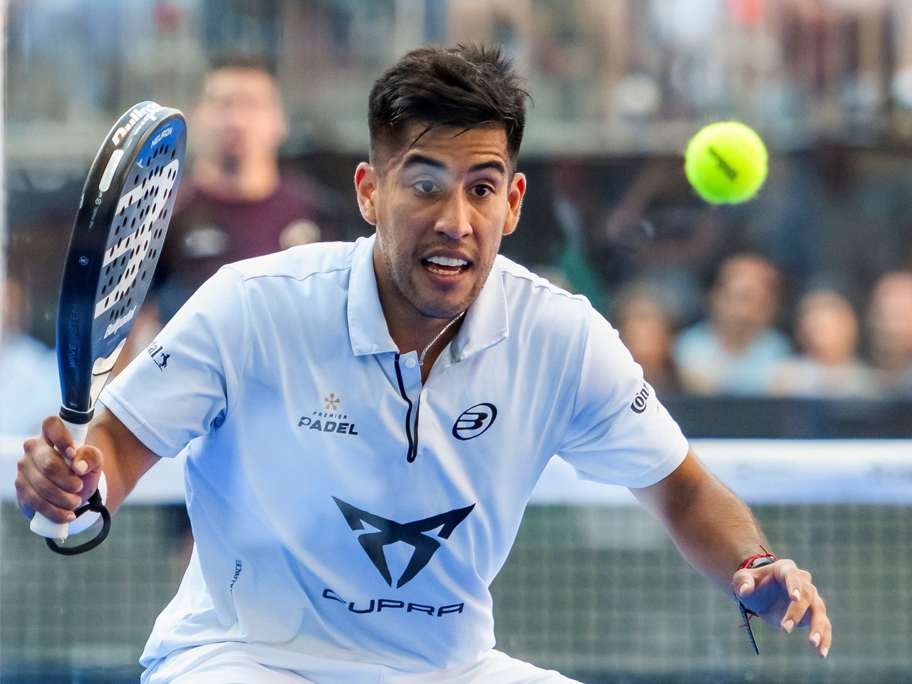 Federico Chingotto, el argentino número 3 del ranking de pádel: vendió rifas para viajar, vivió en un auto y es campeón mundial