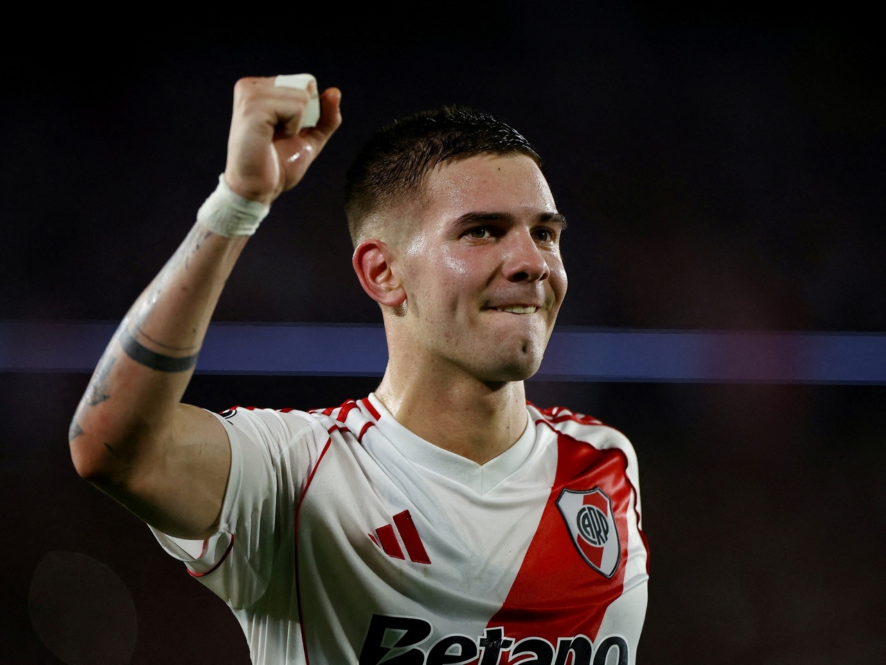 Mastantuono, Marca'nın kapağında yer aldı ve Real Madrid taraftarlarının gönlünü fethetti: "Di Stéfano ile aynı yolu izlemek, River Plate doğumlu biri için gurur kaynağı."